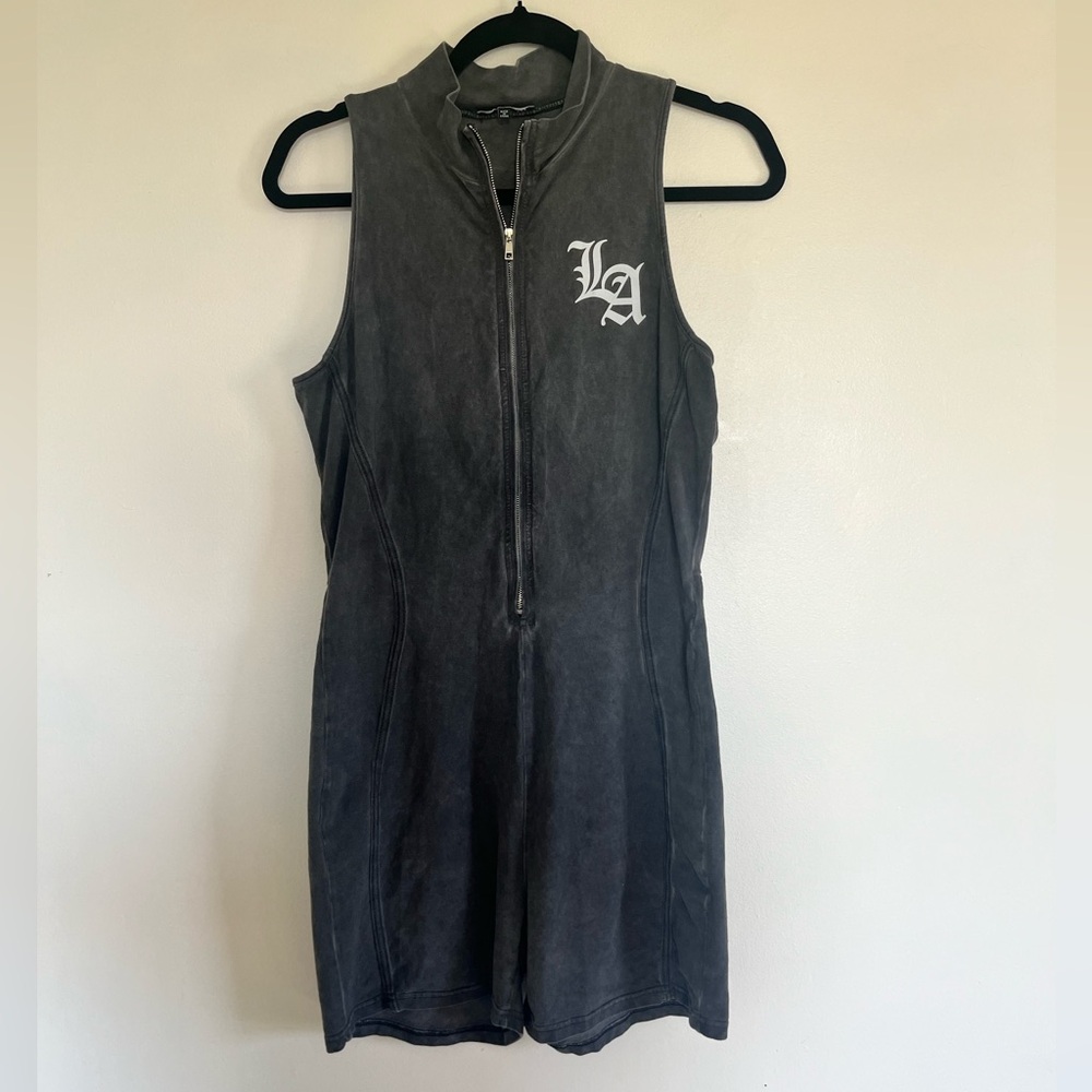 Vintage Y2K Fashion Nova LA Gray Sleeveless Zip-Up Romper Size L